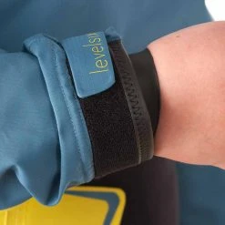 Level 6 KAYAK Level Six Women's Nova Dry Top