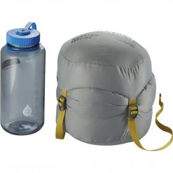 CAMP & HIKE Therm-A-Rest Questar 20 Degree Down Sleeping Bag 9 CAMP & HIKE Therm-A-Rest Questar 20 Degree Down Sleeping Bag