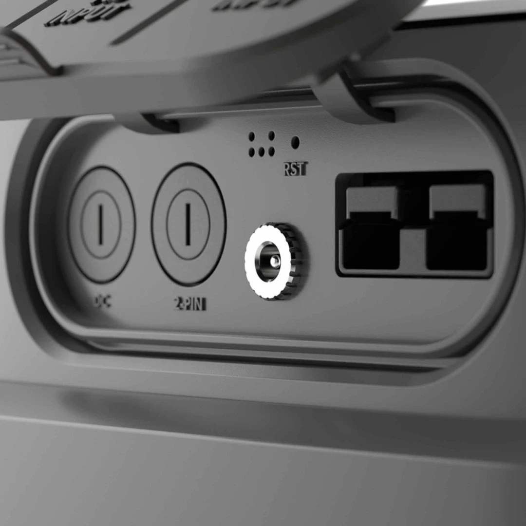 Dometic 40 Ah Portable Lithium Battery 8 Dometic 40 Ah Portable Lithium Battery