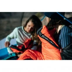 CAMP & HIKE Mountain Hardwear Aspect 3 Person Camping Tent