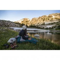 CAMP & HIKE Kelty Women's Cosmic Synthetic 20 Sleeping Bag