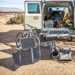 STAND-UP Goal Zero Nomad 100 Solar Panel